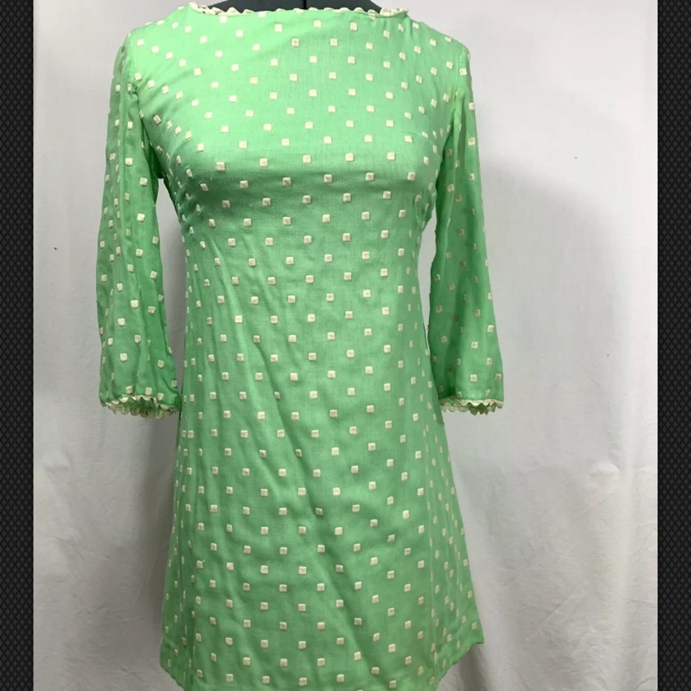 Vintage 60s MOD GREEN & WHITE POLKA DOT DRESS.